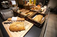 Campanile Senlis - breakfast