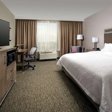 Hampton Inn Washington DC NoMa Union Station Отели рядом с достопримечательностью «Автостанция Greyhound »