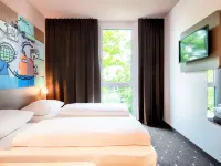 B&B HOTEL Stuttgart-Neckarhafen Hotels near Wangen