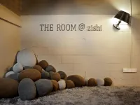 The Room @ Zishi Hostel - Hostels