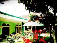 Kaoem Guesthouse Hôtels à : Kabupaten de Cianjur