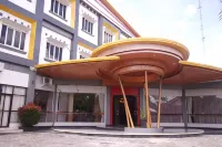 Edotel Klaten Hotels in Central Klaten