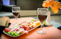 Howard Johnson by Wyndham Neuquen - breakfast