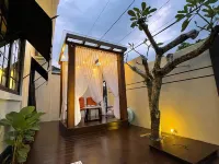 Hening Pool Villa Hotels in Purwokerto