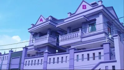 Vila Kembar Ungu B Max. 12 Paxs Hotels in Cisarua