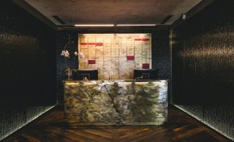 Bobby Hotel