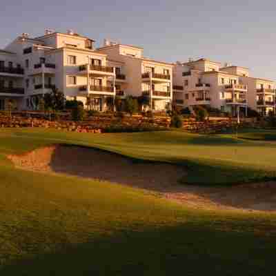 Pine Cliffs Village Hotel Exterior