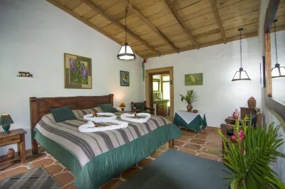 Bosque de Paz Các khách sạn ở Zarcero