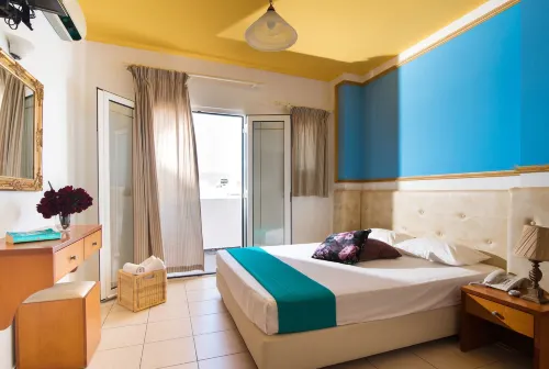 Yiannis Manos Hotel Resort