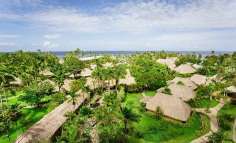 Outrigger Fiji Beach Resort