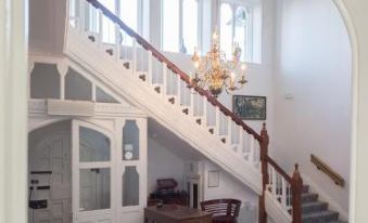 4 Canon Lane - Housity