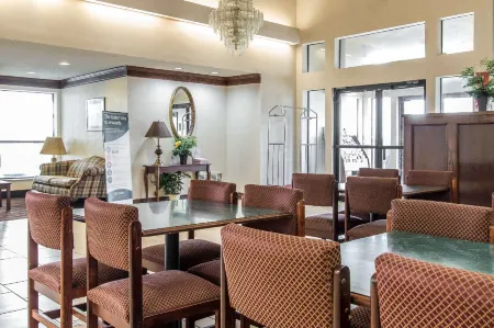 Quality Inn Moore - Oklahoma City