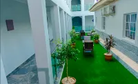 House 7 Resort Hotels in Bida
