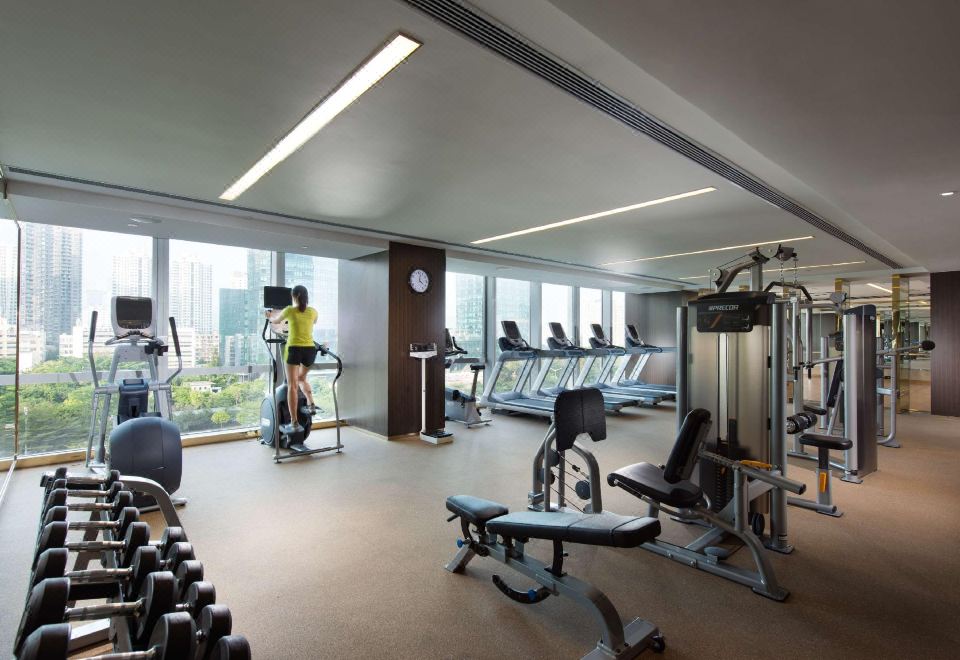 1. 힐튼 선전 푸톈..