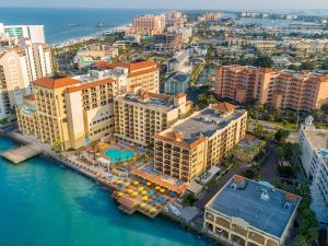 Holiday Inn & Suites Clearwater Beach