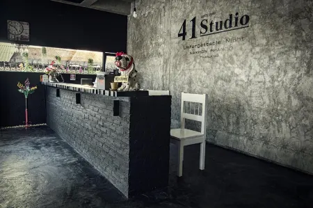 41 Studio - Adults Only Отели рядом с достопримечательностью «Wat Phra in Plaeng»