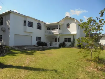Pearl Ocean Villa Hotels in 
