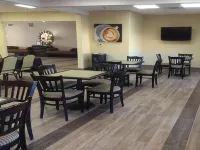 Quality Inn & Suites Morgantown - University Area - breakfast