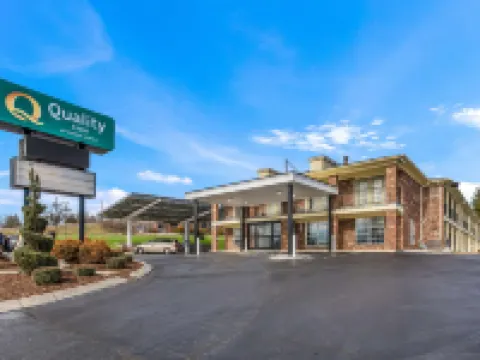 Quality Inn Hotels in Pulaski