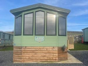 Immaculate 2-Bed Static Caravan at Monrieth