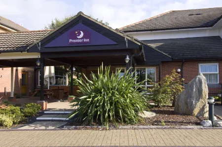 Premier Inn Bristol South Отели в г. Киншем