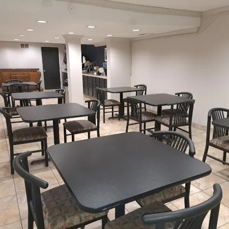 Days Inn & Suites by Wyndham Port Huron
