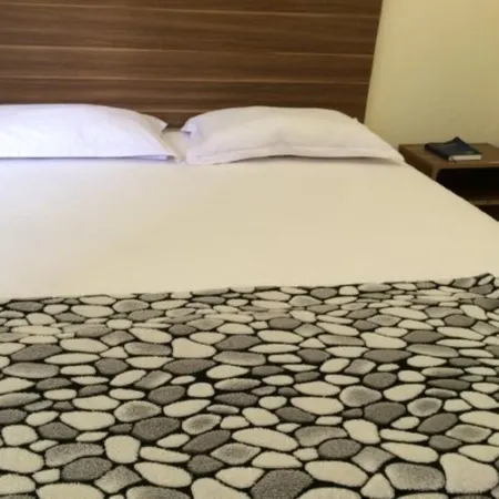 Hotel Lido 88 Sorong Mitra RedDoorz Отели в г. Соронг