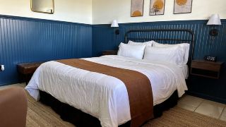 budget-host-east-end-hotel-in-riverhead