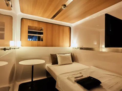 FIRST CABIN NISHI UMEDA