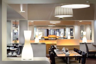 Restaurant Radisson Blu Hotel Olümpia Photo