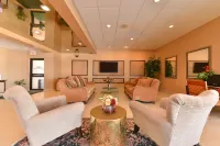 Americas Best Value Inn & Suites Victoria - parking