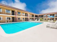 米德韋斯特城速8酒店 米德韋斯特城酒店