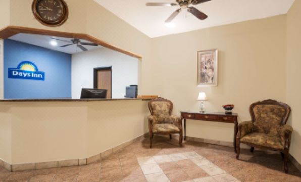 Days Inn by Wyndham Mankato
