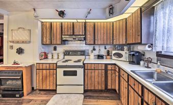 Historic Alexandria Home w/ Private Yard!