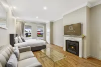 Aloha Central Luxury Accommodation Hotels in Naracoorte