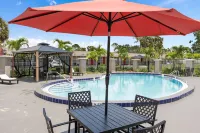 Super 8 by Wyndham Kissimmee/Orlando - piscine
