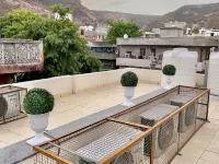Hostel Ivory Hotels near Gaitor