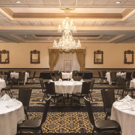 Radisson Hotel & Conference Center Rockford
