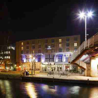 Hilton Dublin Hotel Exterior