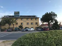 ムズ ホテル - オールインクルーシブ クレオパトラビーチ周辺のホテル