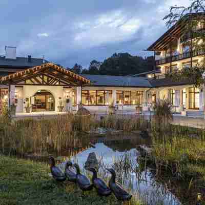 Alpenhof Murnau Hotel Exterior