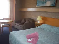 Town Centre Motor Inn - balcony