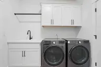 Prestine and Comfortable Home. - 4-Star