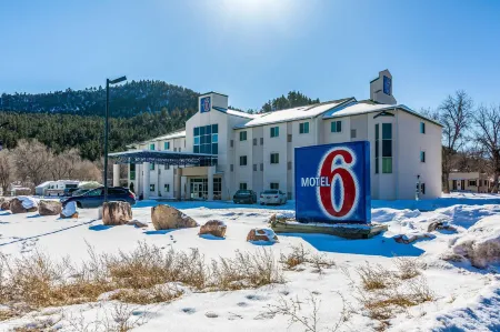 Econo Lodge Отели рядом с достопримечательностью «Black Hills Putt 4 Fun»