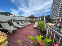 水瓶座桑拿旅館-限男同志 芭東天堂鳥區（Paradise Complex Patong）附近的飯店