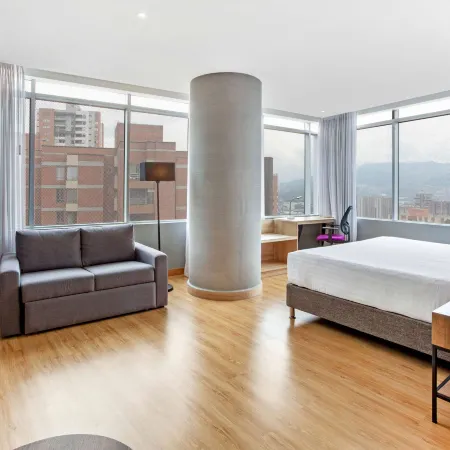 La Quinta by Wyndham Medellin