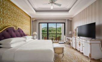 Nha Trang Marriott Resort & Spa, Hon Tre Island