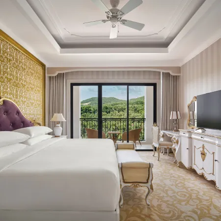 Nha Trang Marriott Resort & Spa, Hon Tre Island
