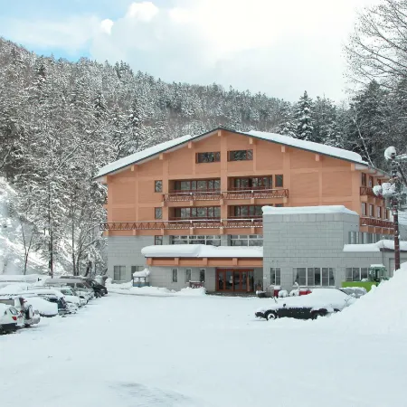 Tomuraushionsen Higashi Taisetsuso