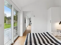 "Tessa" - 1.6km from the Sea